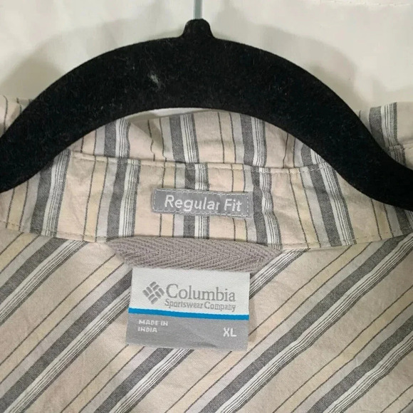 Columbia Button Up Shirt Men's XL White Grey Striped Short Sleeve Regular - Picture 2 of 7